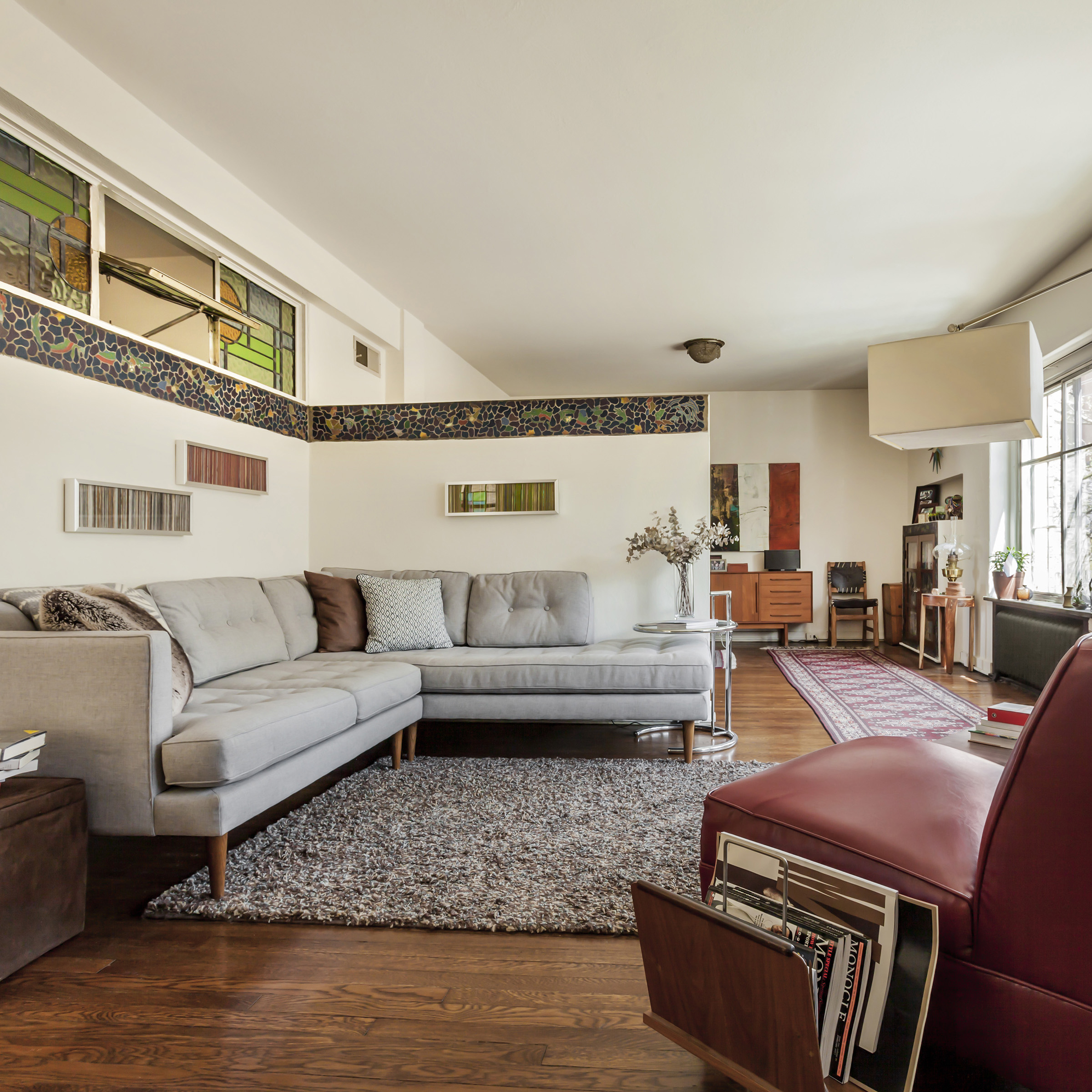 interior of Highland Towers (340-342 S. Highland Avenue)