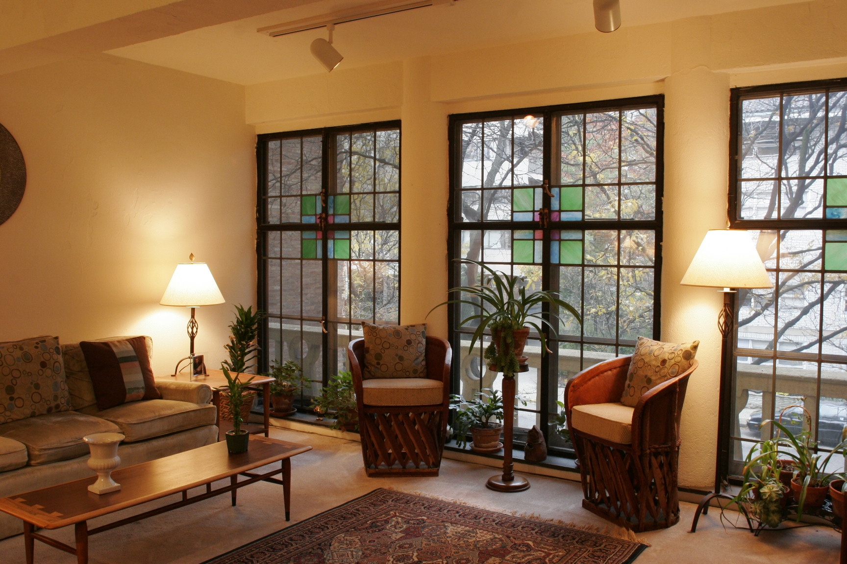 interior of Highland Towers (340-342 S. Highland Avenue)