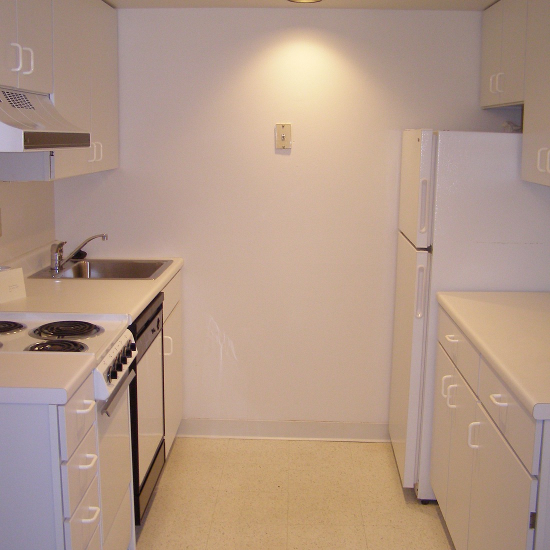interior of 6115 Alder Street