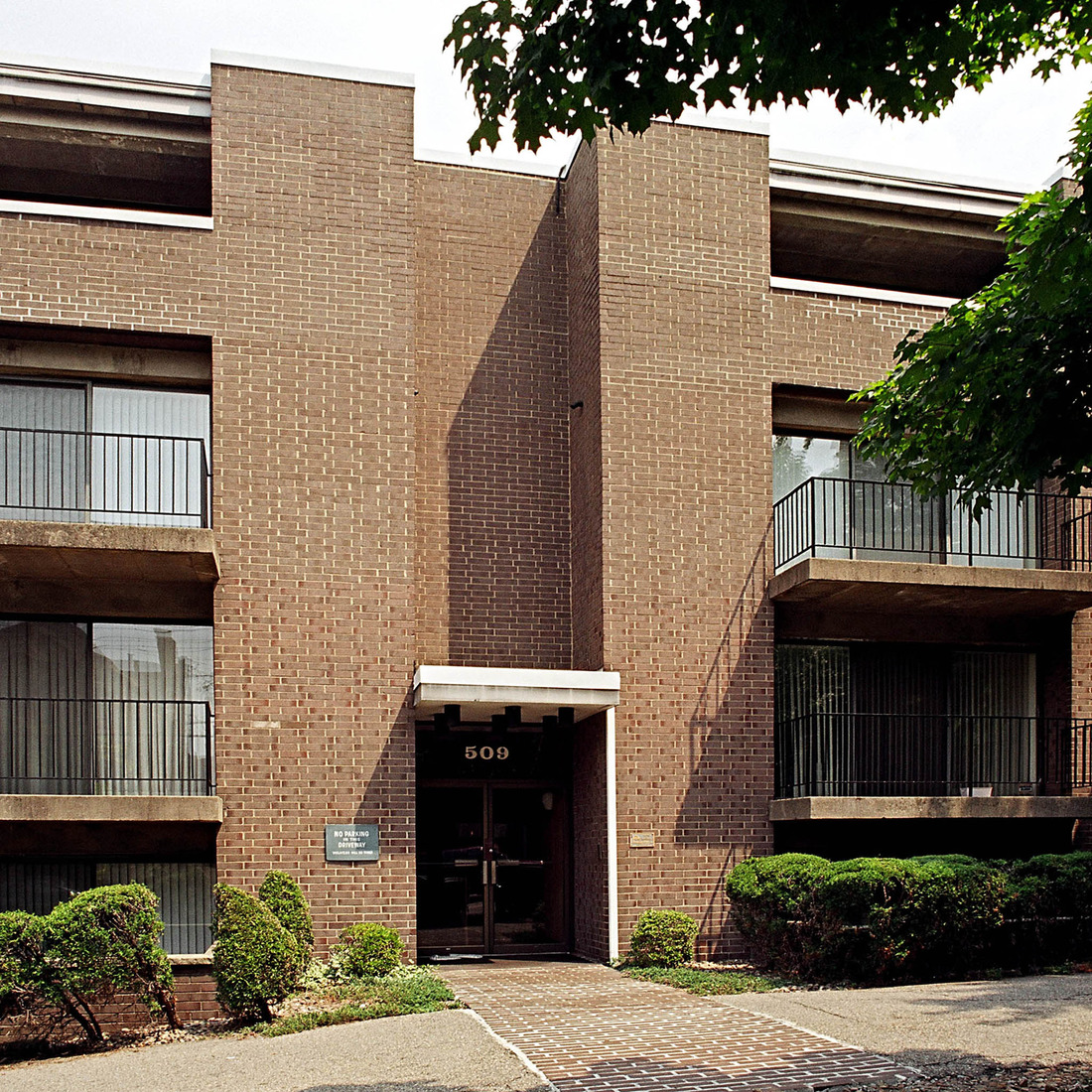 exterior of 509 S. Highland Avenue