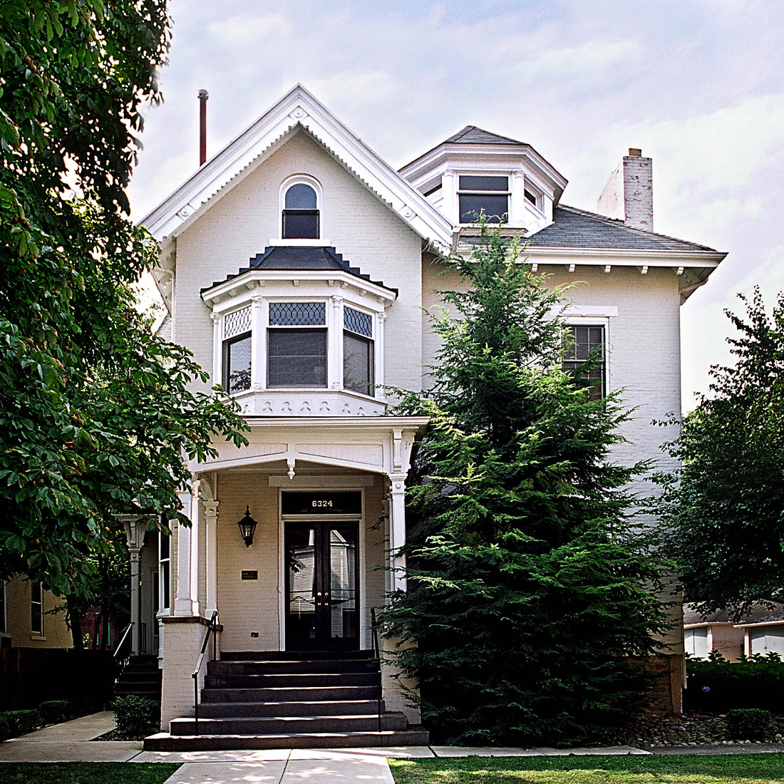 exterior of 6324 Howe Street