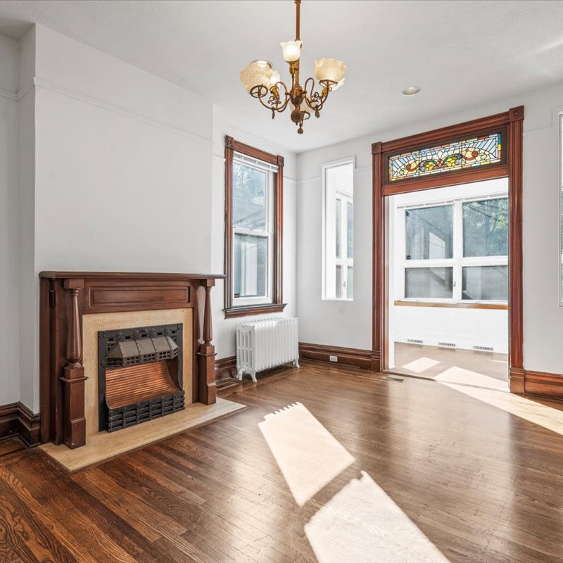 interior of 6313 Kentucky Avenue