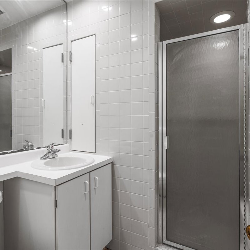 interior of 6313 Kentucky Avenue