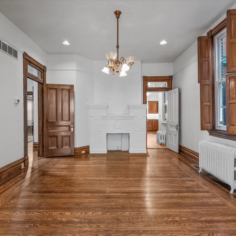 interior of 6313 Kentucky Avenue
