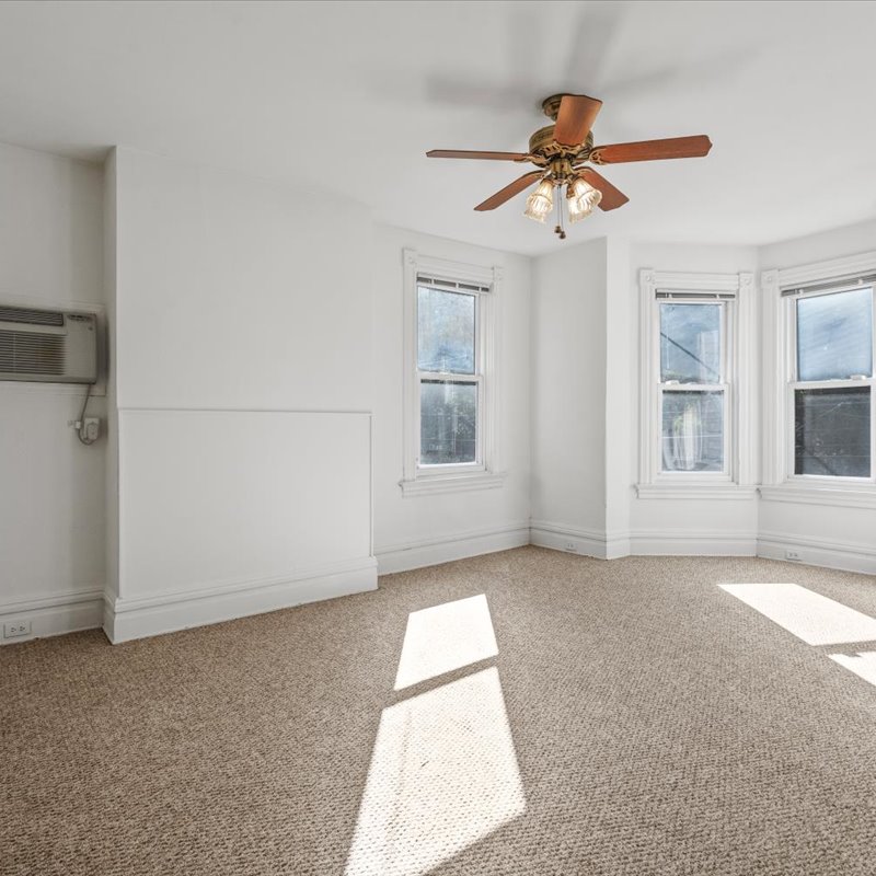 interior of 6313 Kentucky Avenue