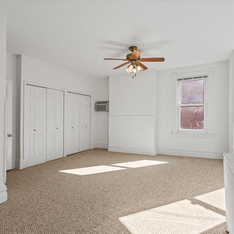 interior of 6313 Kentucky Avenue