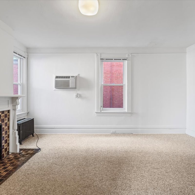 interior of 6313 Kentucky Avenue