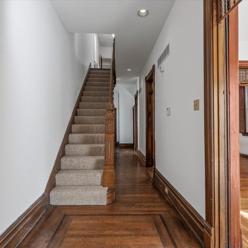 interior of 6313 Kentucky Avenue