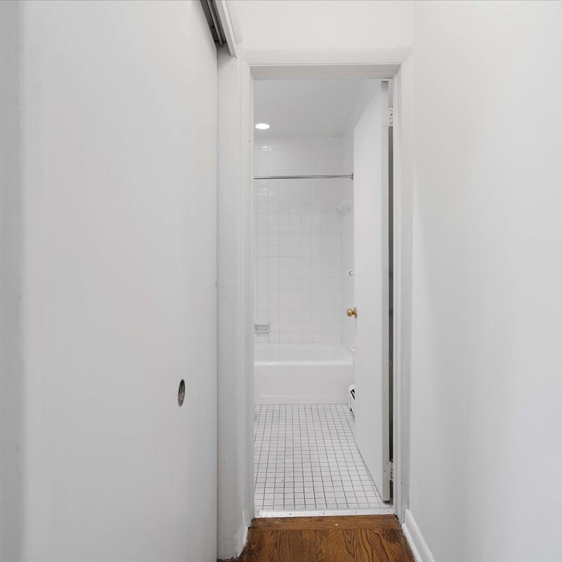 interior of 343 Denniston  Apt.13