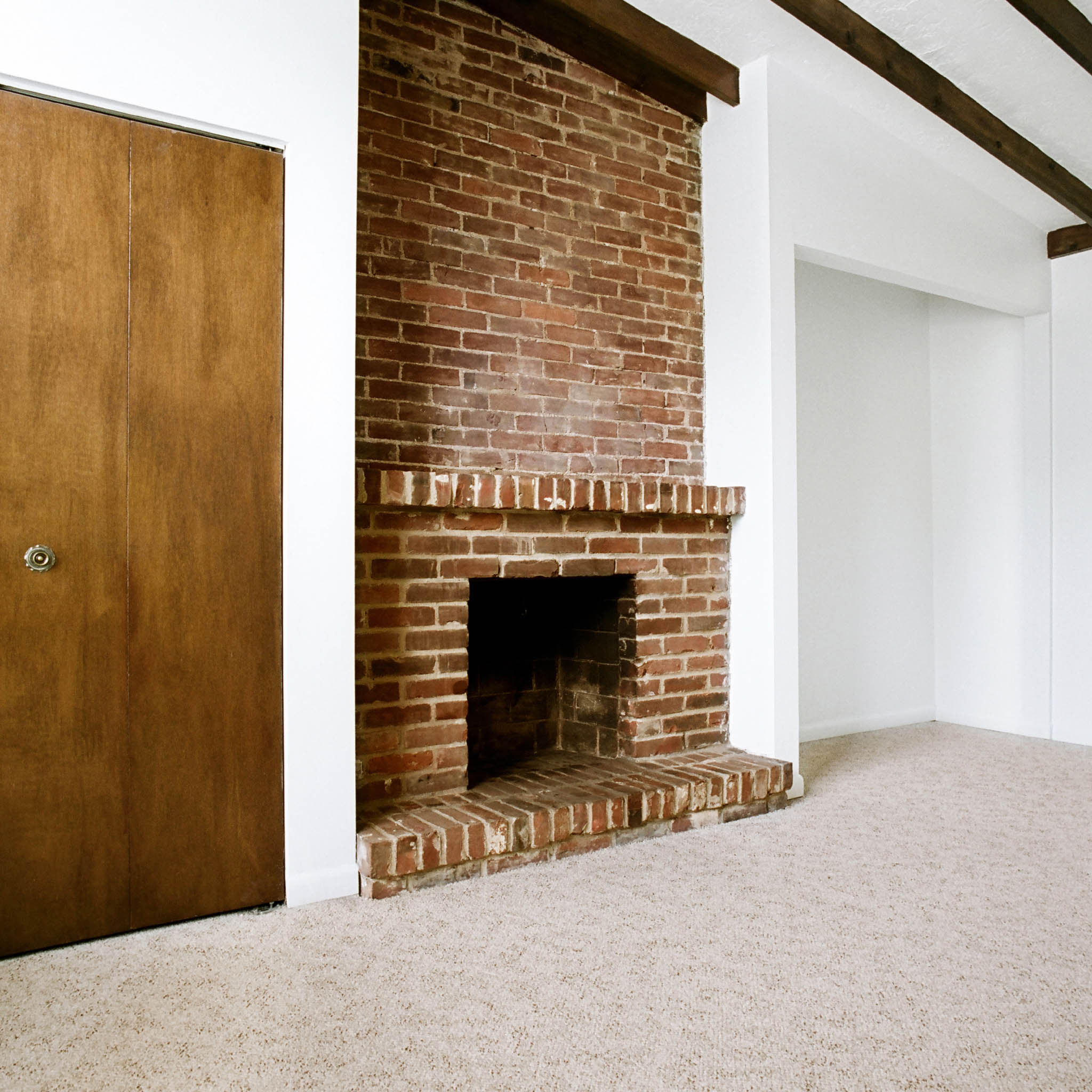 interior of 419 Denniston Apt.1