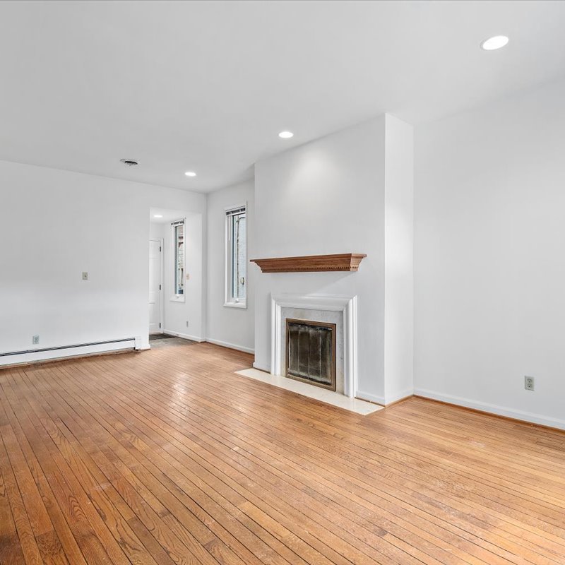 interior of Apt. 11