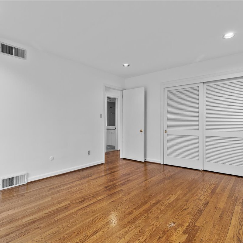 interior of Apt. 21