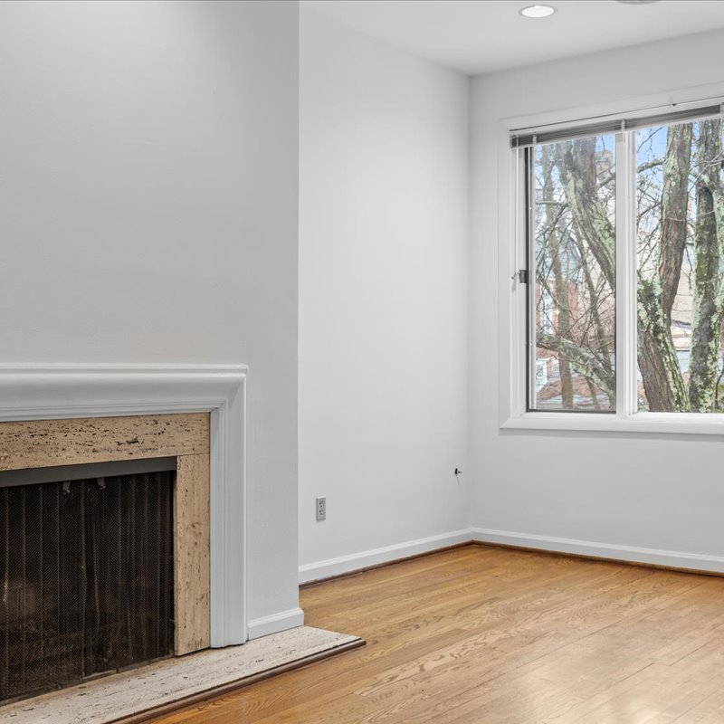 interior of Apt. 21
