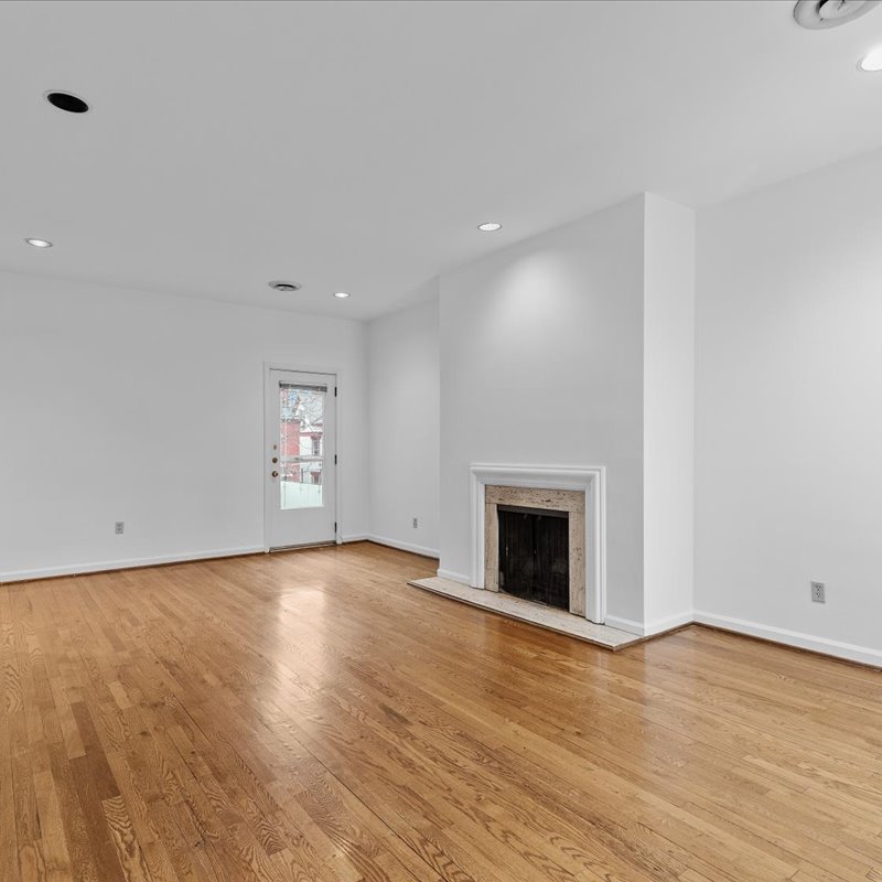 interior of Apt. 21