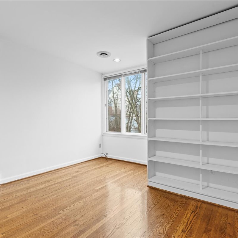 interior of Apt. 21