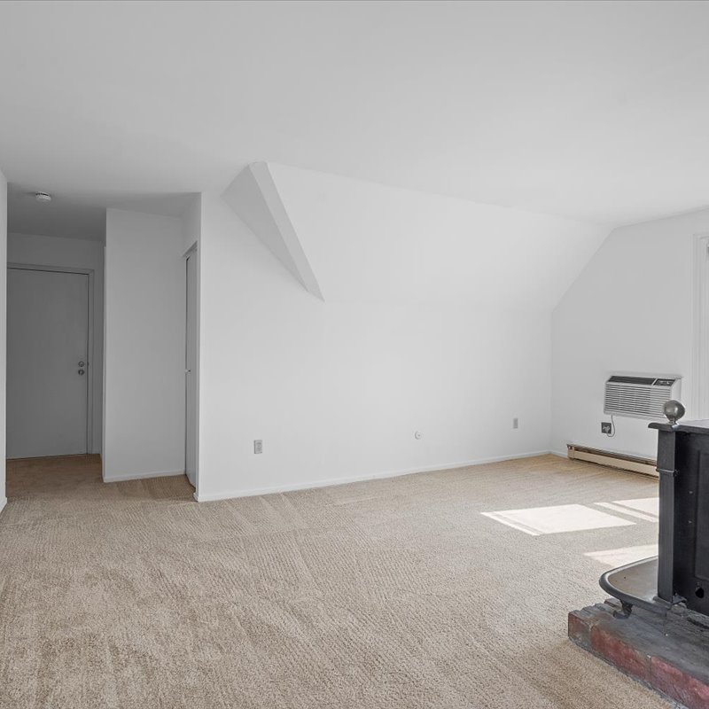 interior of Apt. 31