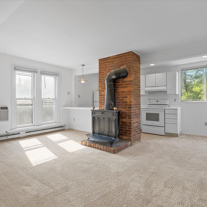 interior of Apt. 31