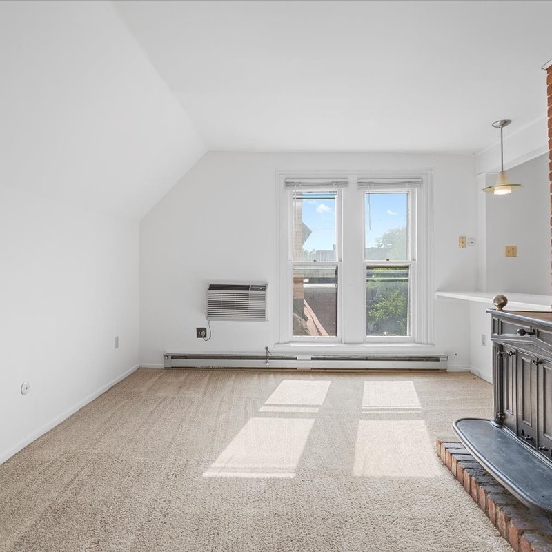 interior of Apt. 31