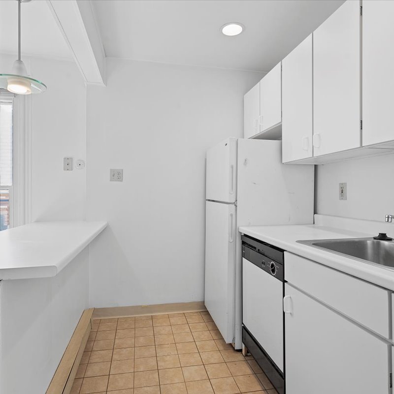 interior of Apt. 31