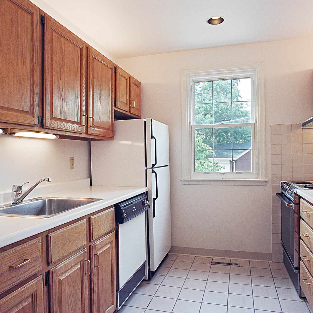 interior of 6407 Howe
