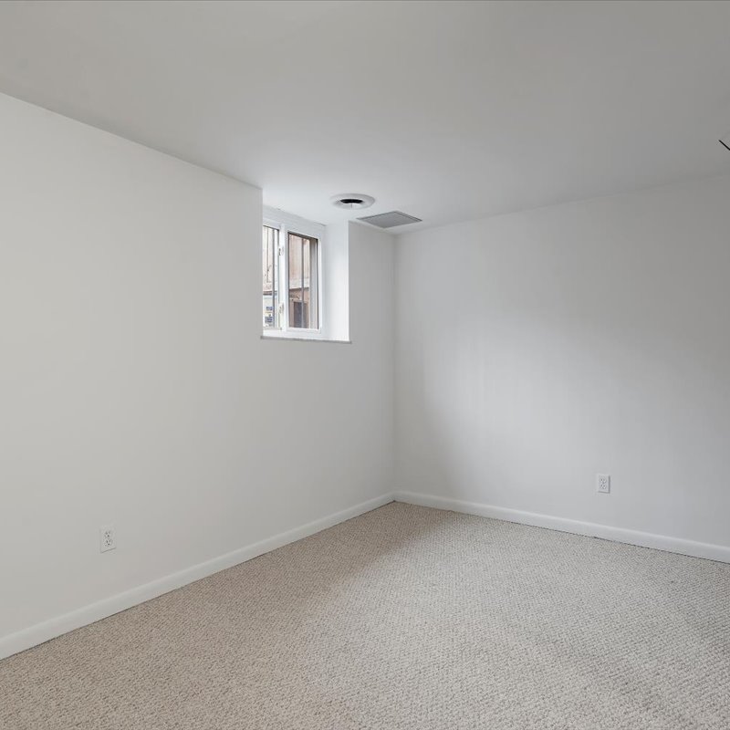 interior of 6409 Howe