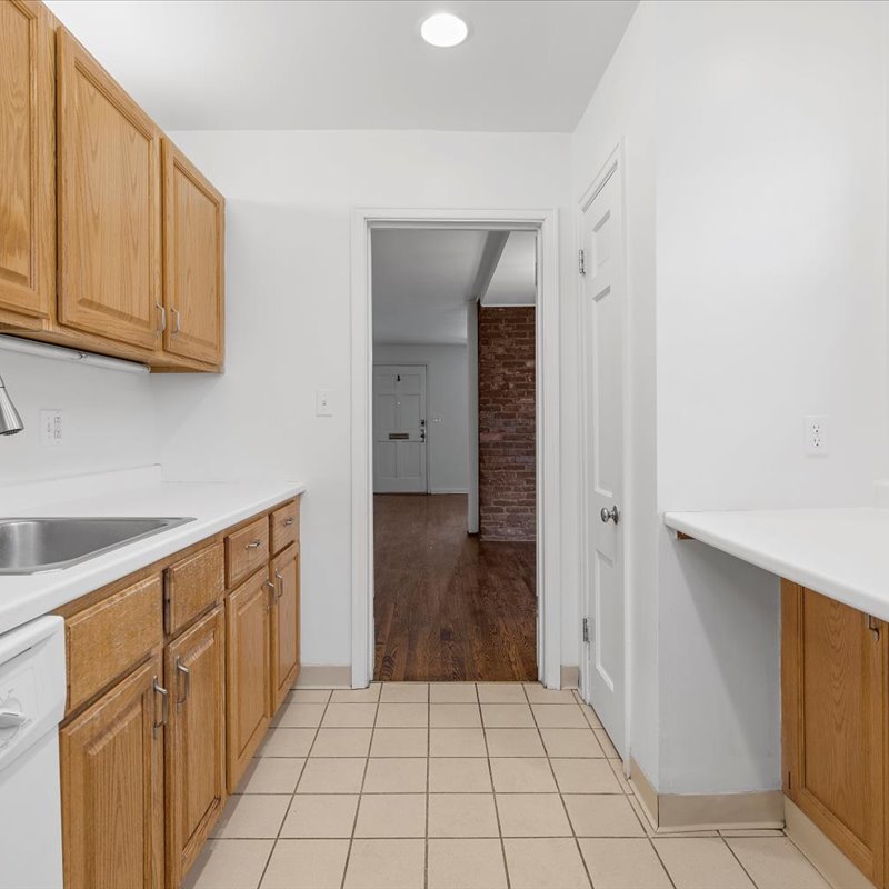 interior of 6409 Howe