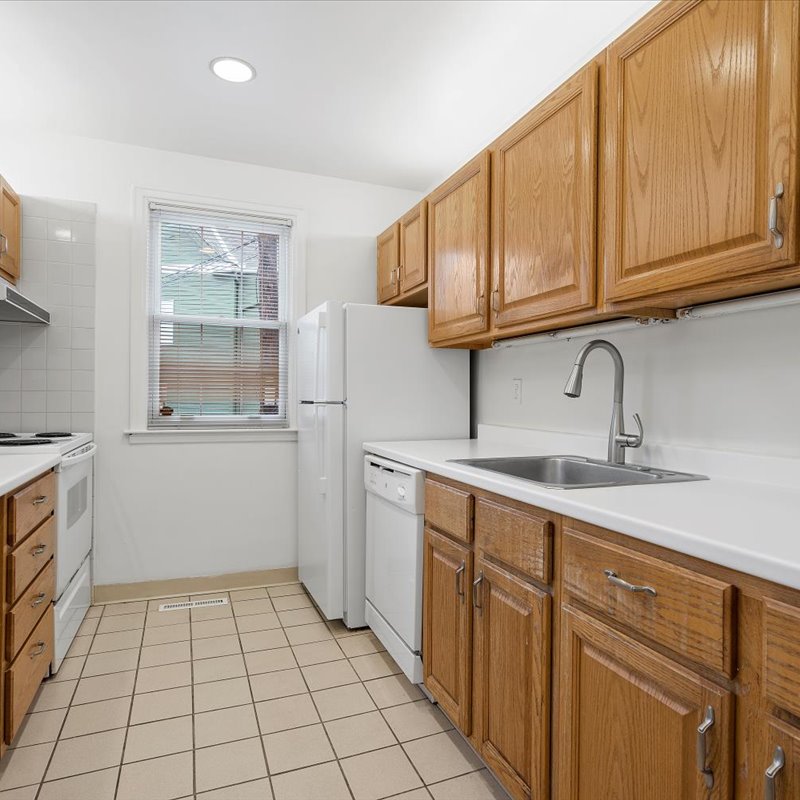 interior of 6409 Howe