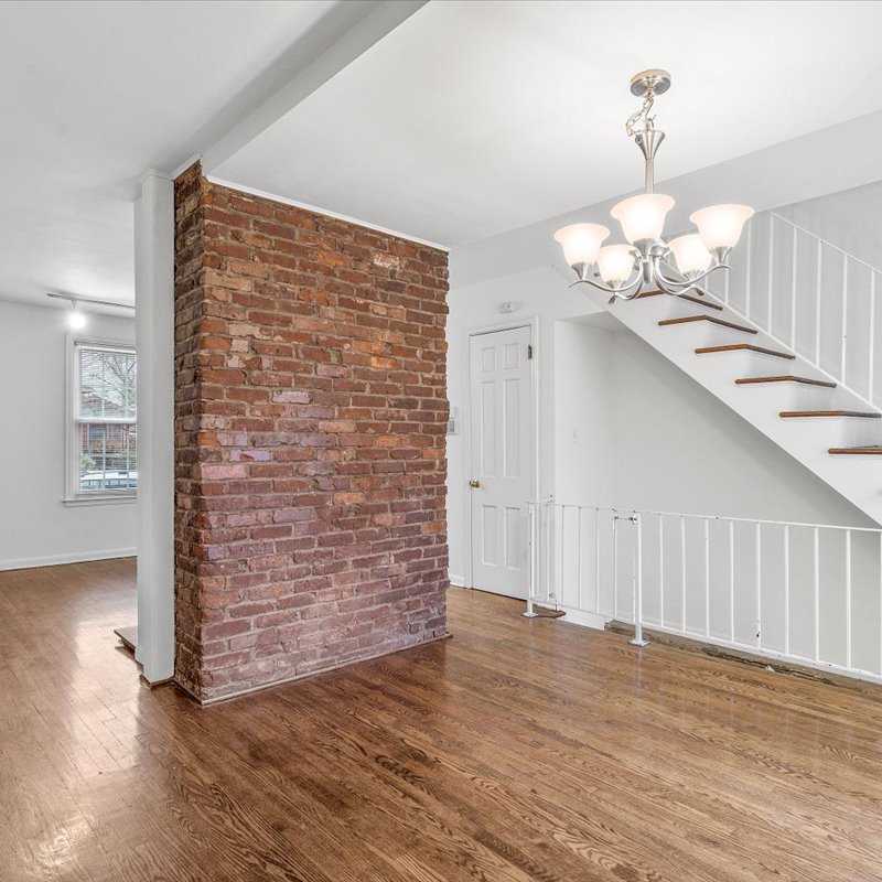 interior of 6409 Howe