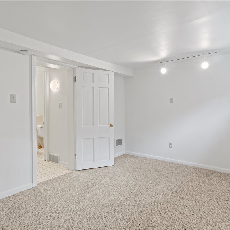 interior of 6411 Howe