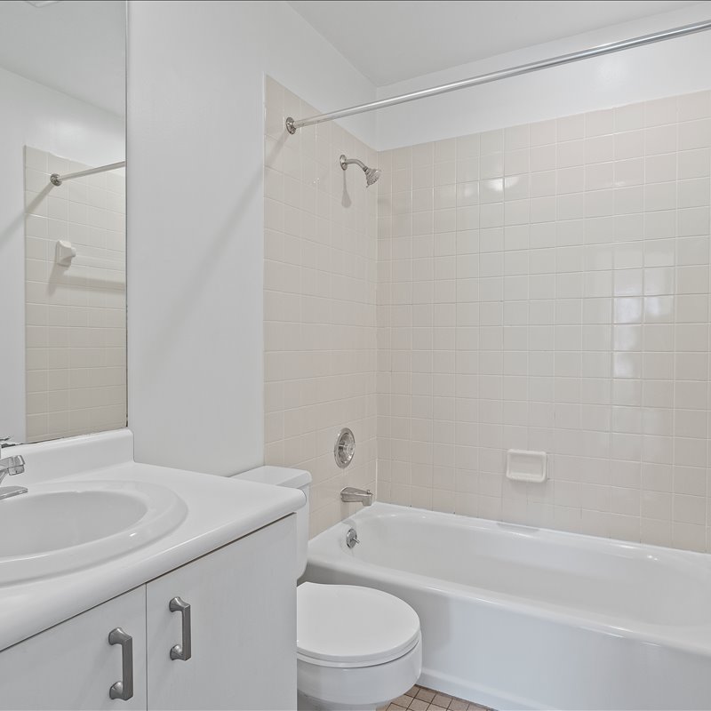 interior of 6411 Howe