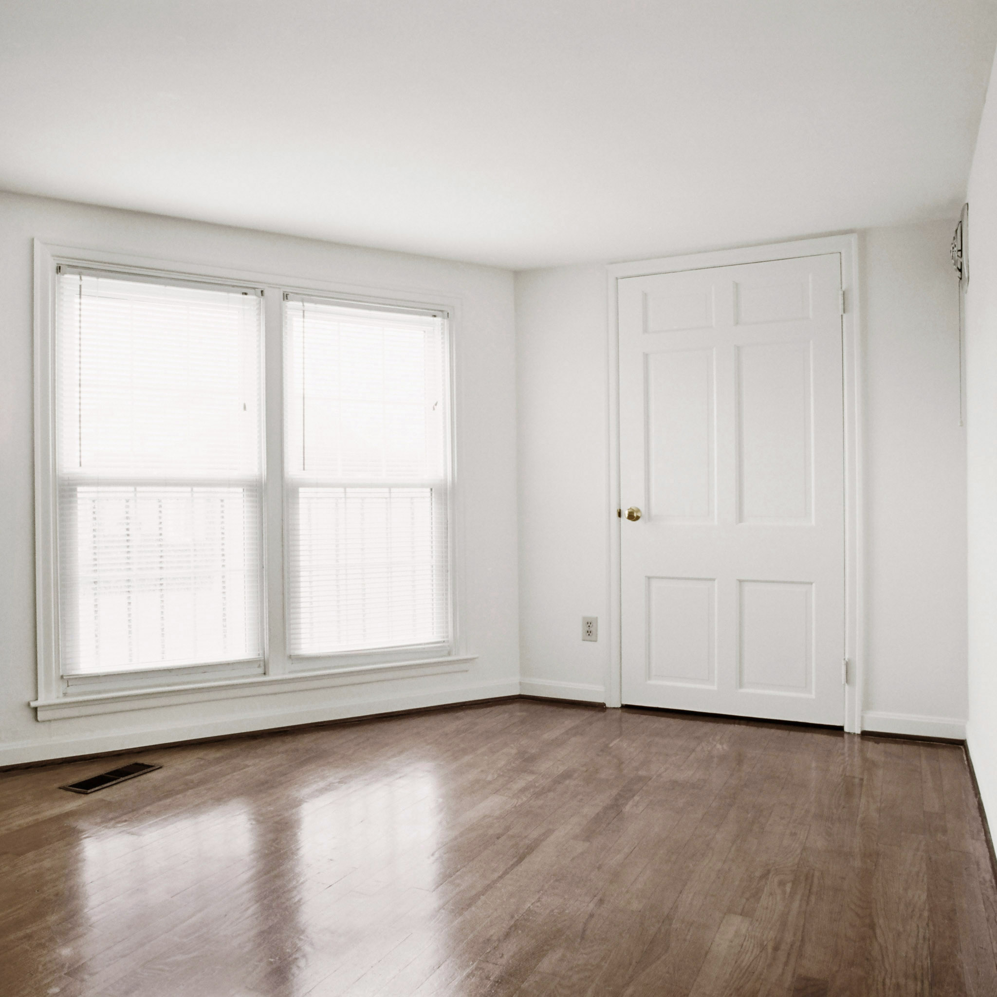 interior of 6415 Howe