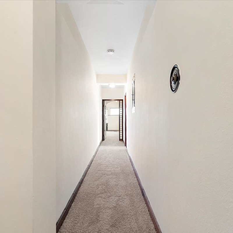 interior of 340 S. Highland Ave, Apt. 6B