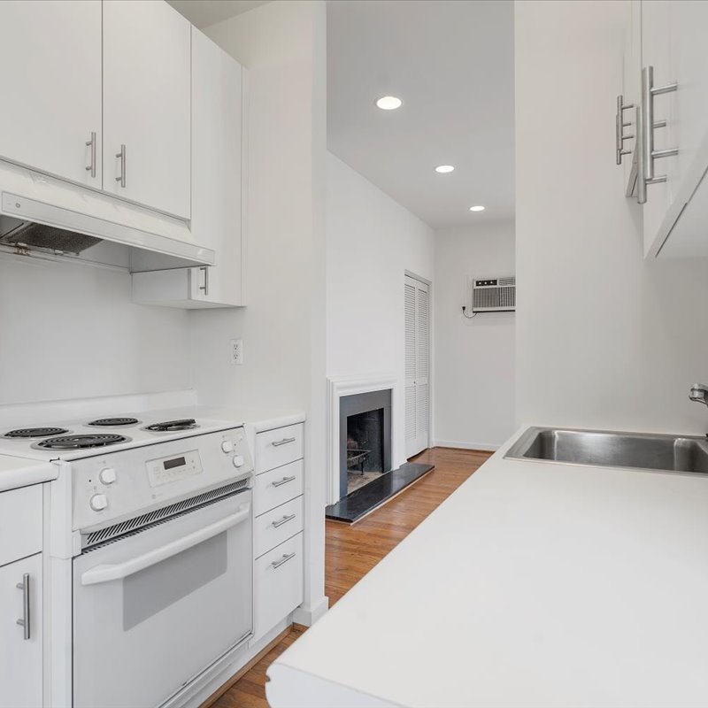 interior of Apt. 32