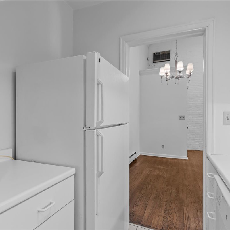 interior of Apt. 31