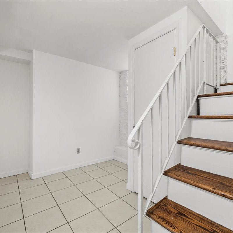 interior of 6342A Walnut