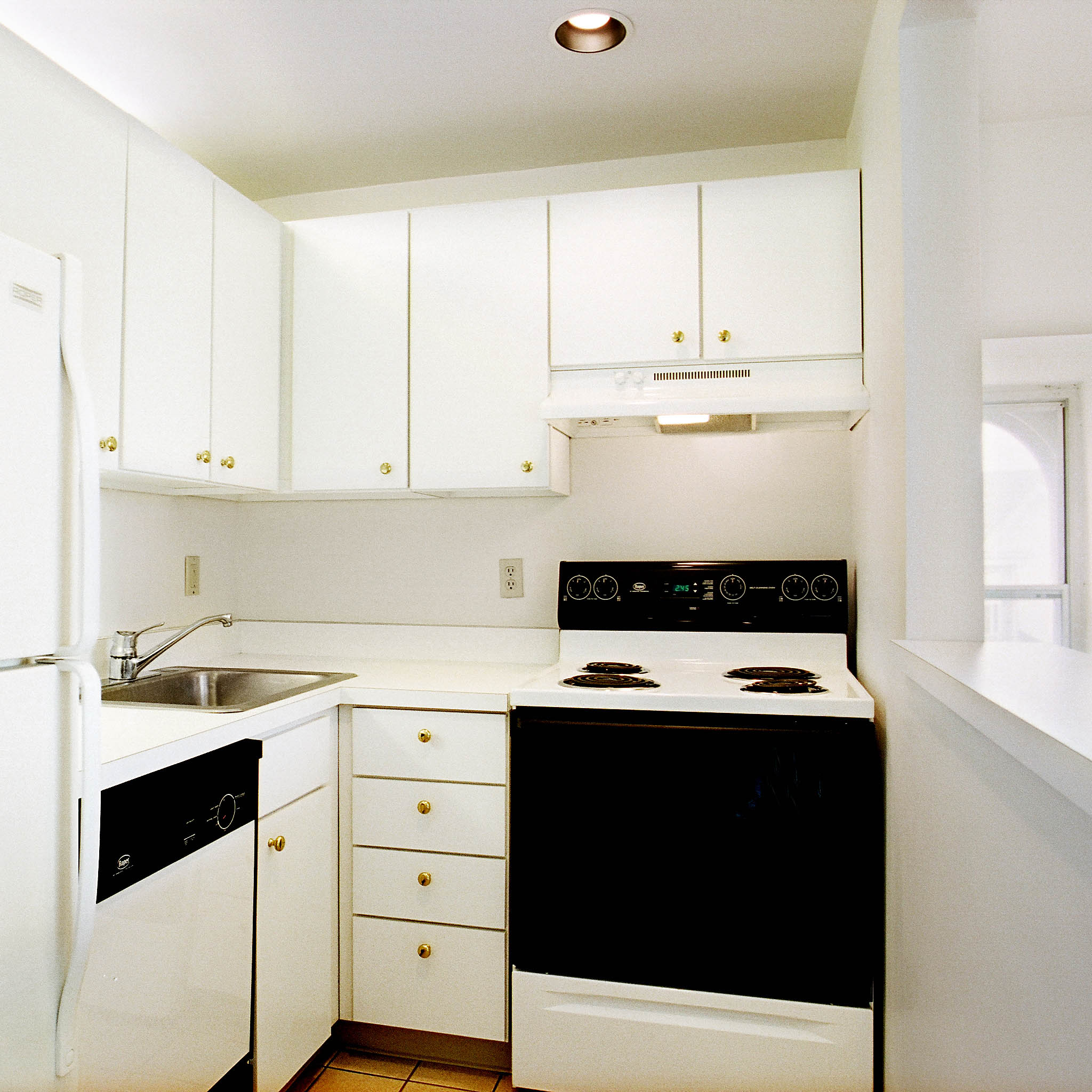 interior of 343 Denniston Apt. 31