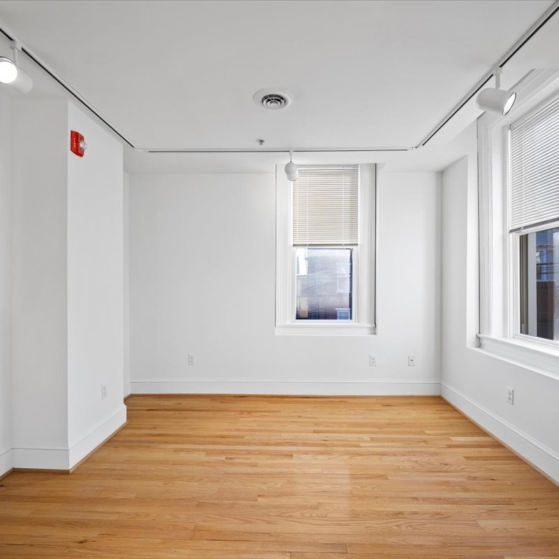 interior of Apt. 21