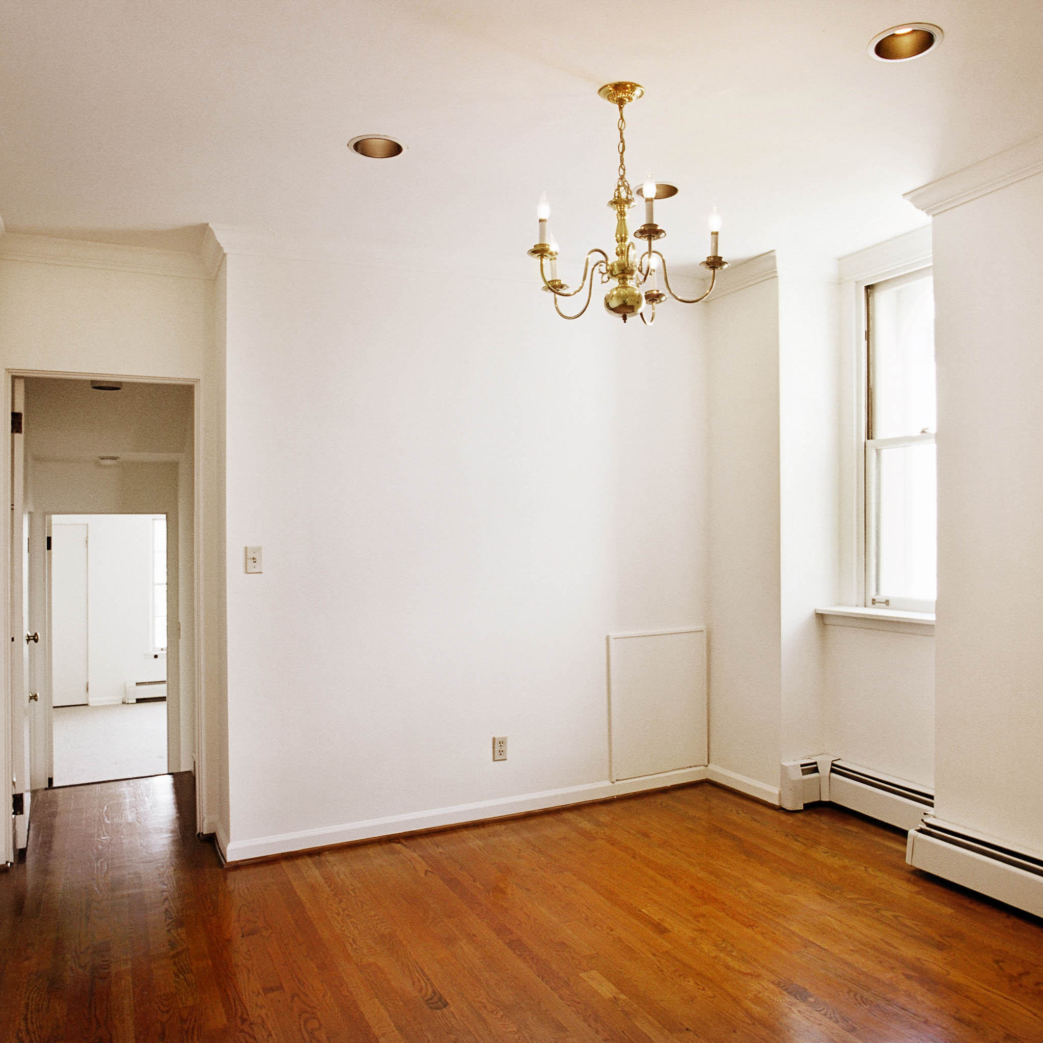 interior of Apt. 32