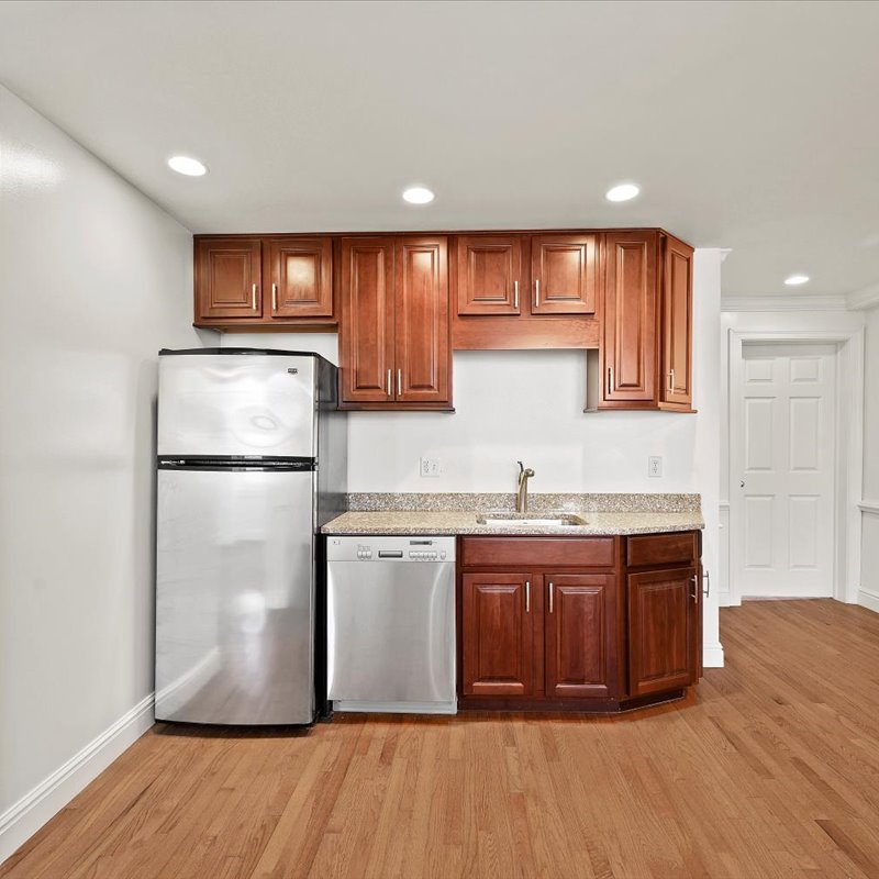 interior of Apt. 5