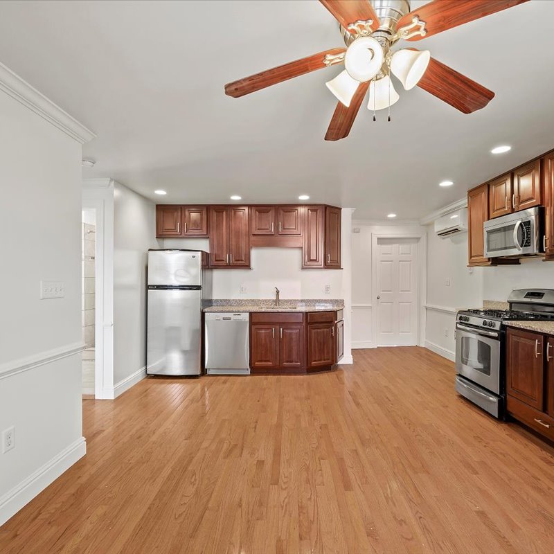 interior of Apt. 5