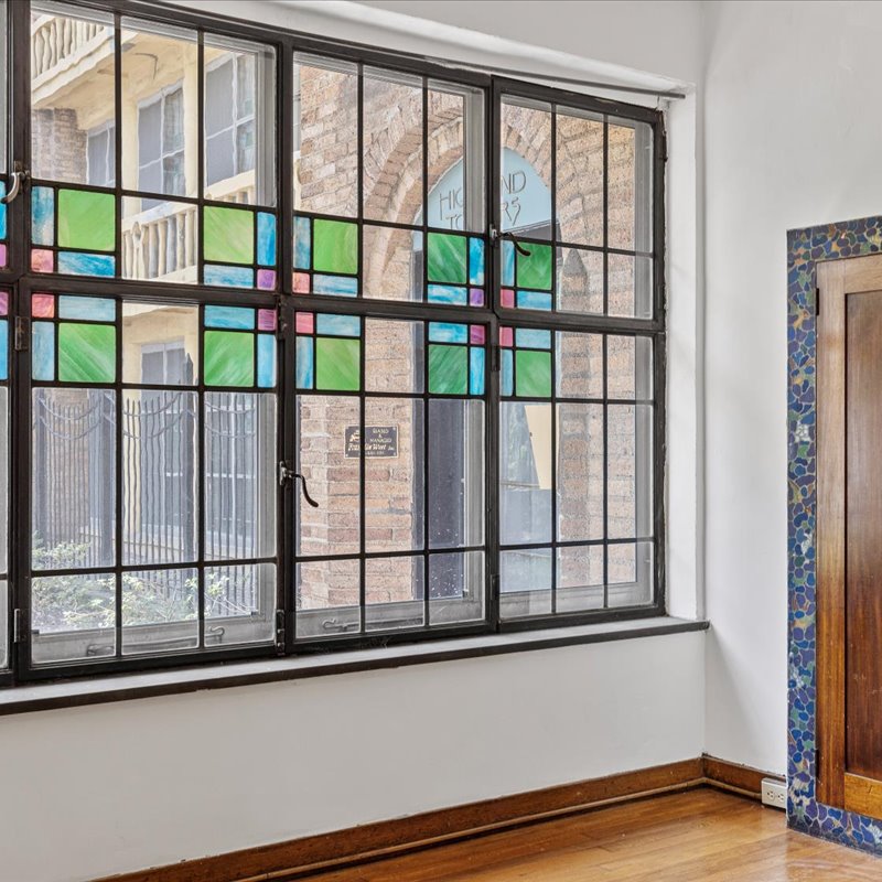 interior of 340 S. Highland Ave, Apt. 1A