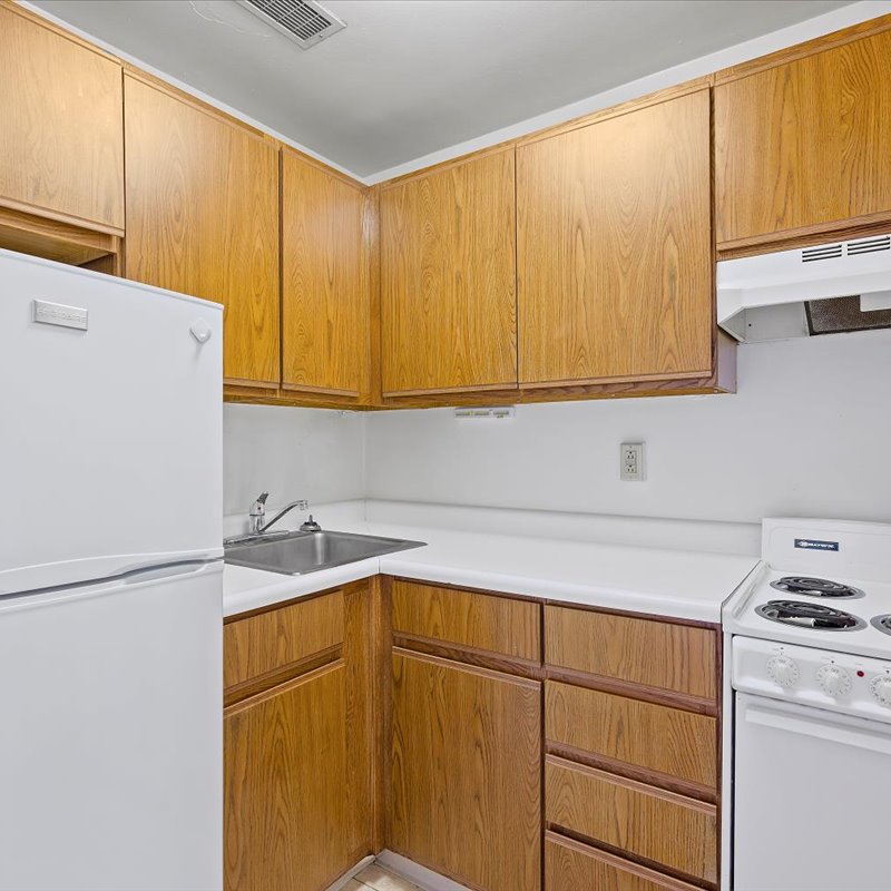 interior of 340 S. Highland Ave, Apt. 2A