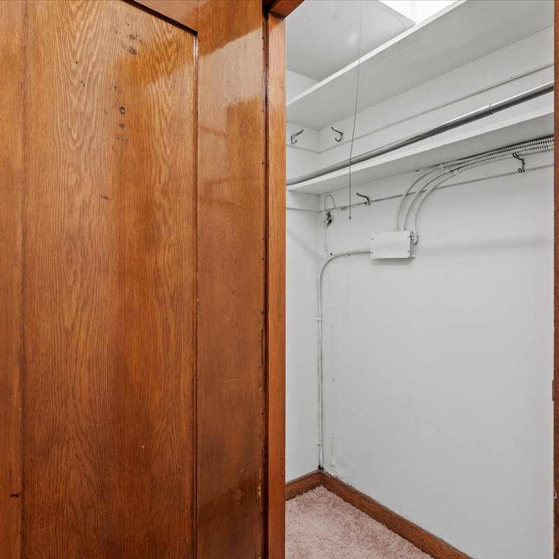 interior of 340 S. Highland Ave, Apt. 2B