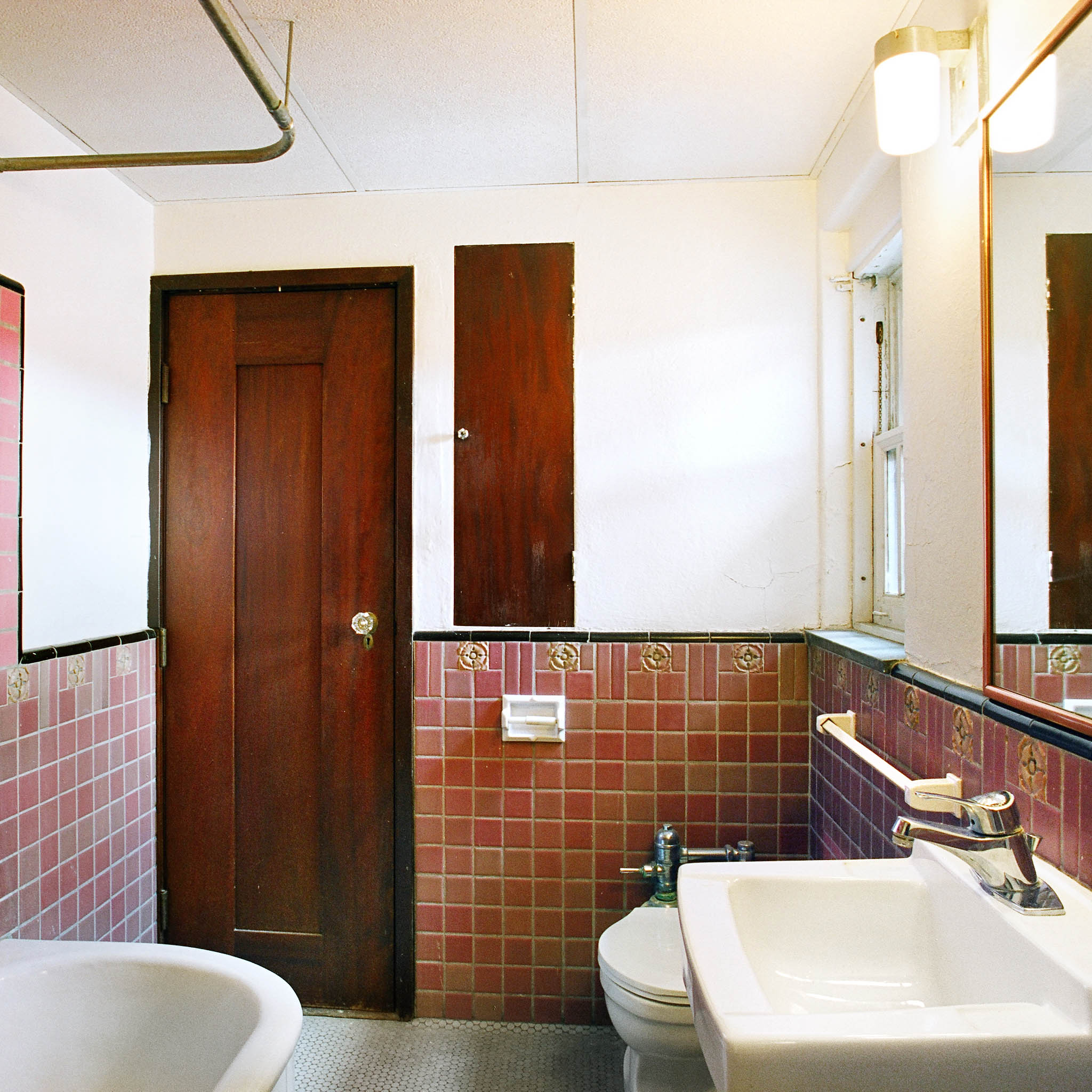 interior of 340 S. Highland Ave, Apt. 3A