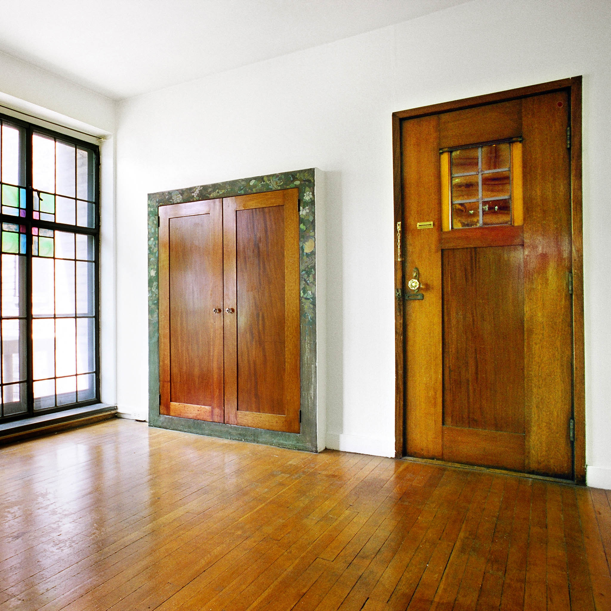 interior of 340 S. Highland Ave, Apt. 3A