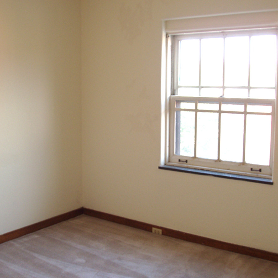 interior of 340 S. Highland Ave, Apt. 4B