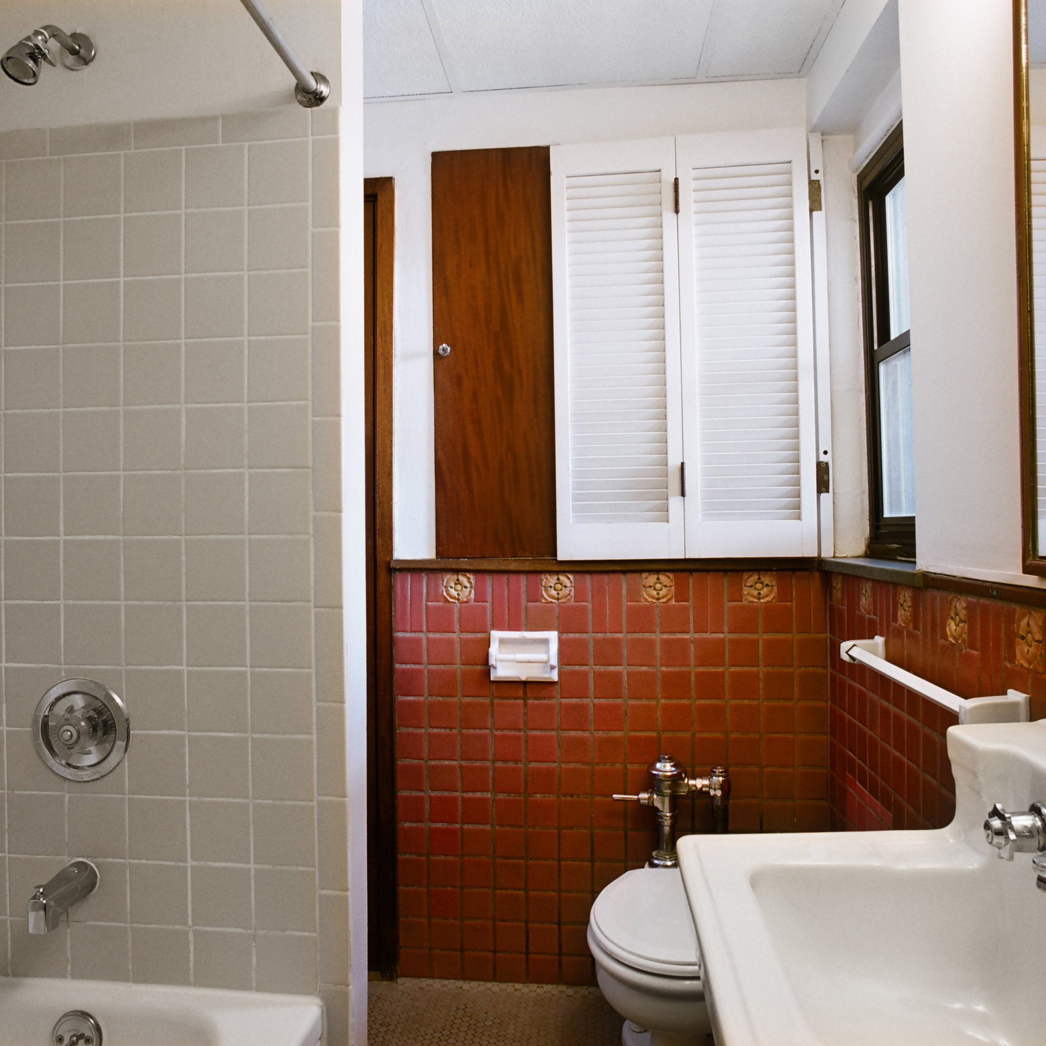 interior of 340 S. Highland Ave, Apt. 5A