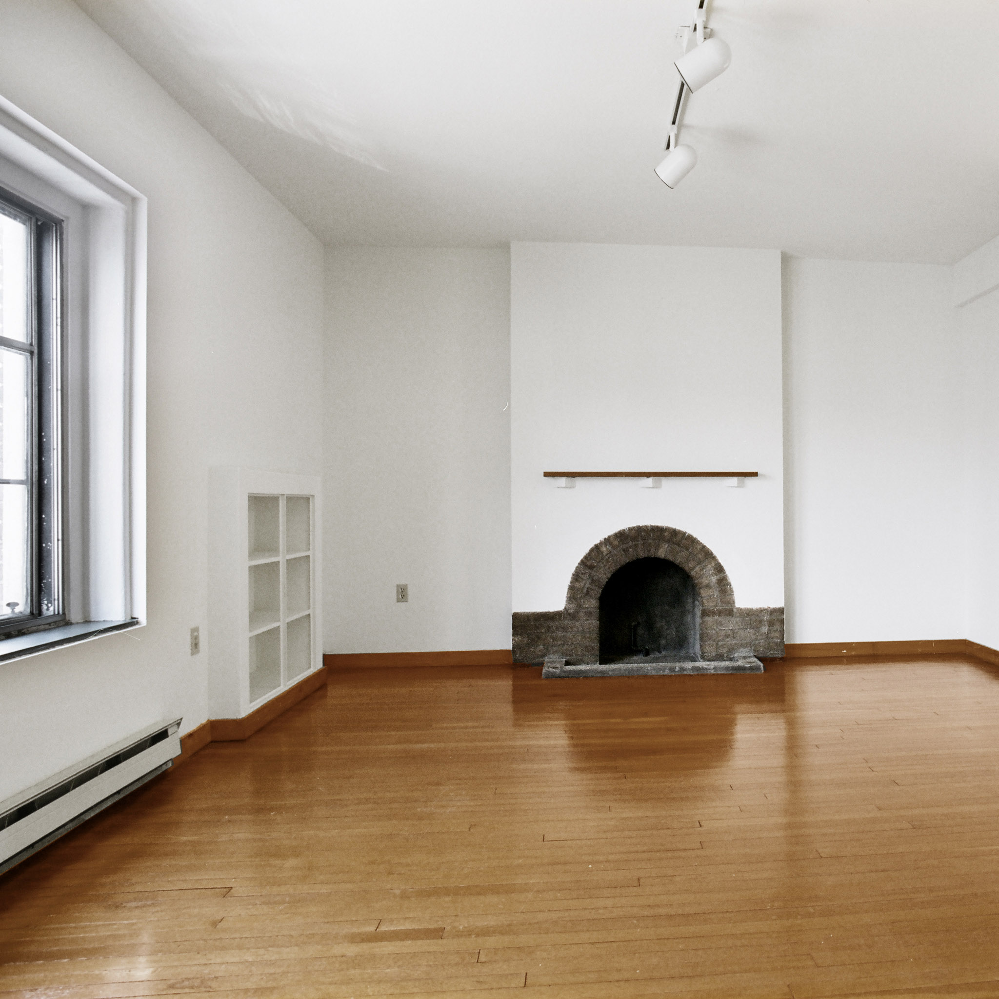 interior of 340 S. Highland Ave, Apt. 5A