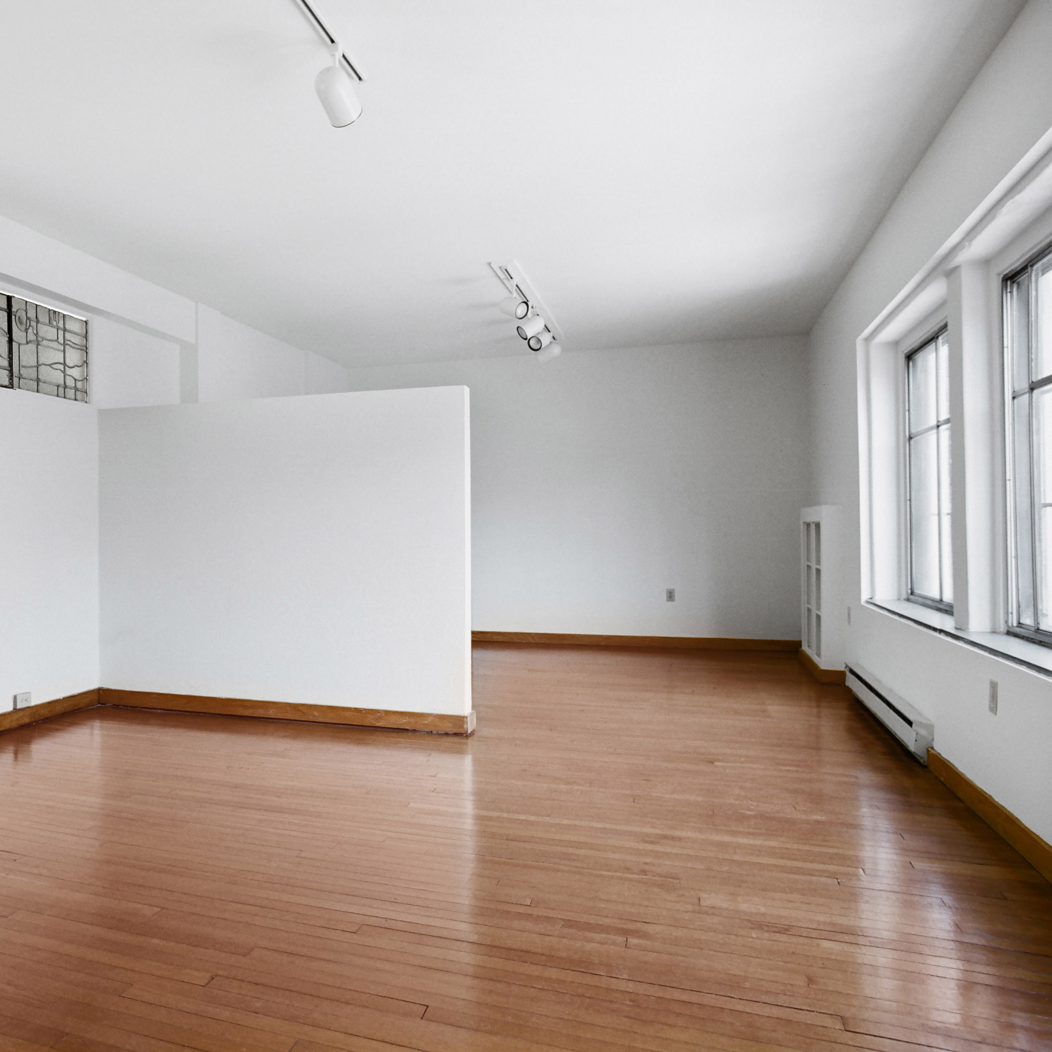 interior of 340 S. Highland Ave, Apt. 5A