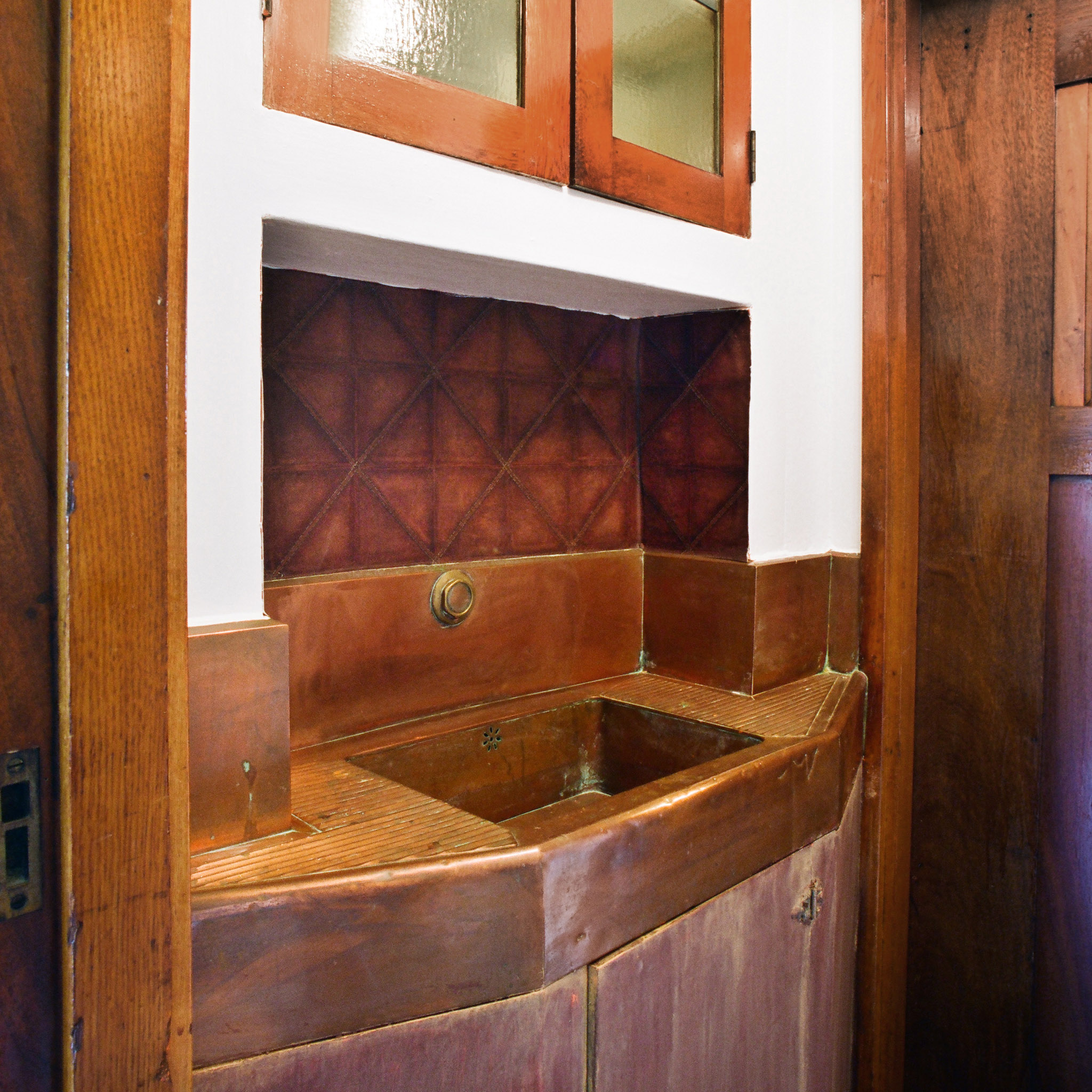 interior of 340 S. Highland Ave, Apt. 5A